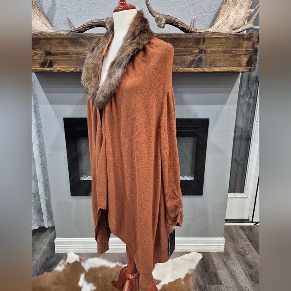Pamela McCoy Terracotta Cardigan Size Large  with Faux Fur Trim, New With Tahg - Picture 2 of 5